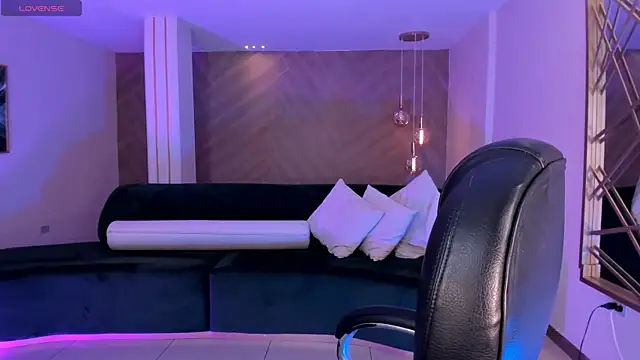 AmaiaHaywood online show from 12-18-25, 05:56