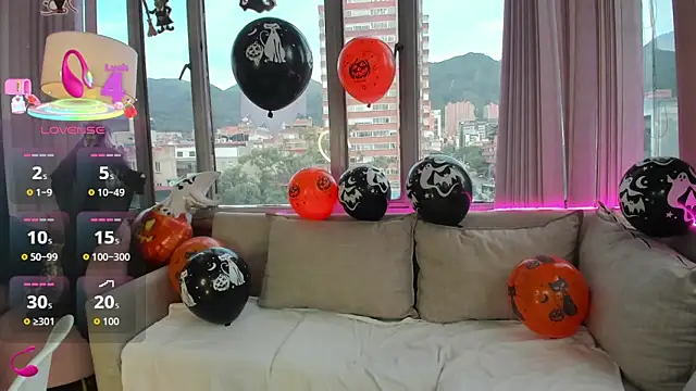 Daphne chers online show from 10-28-25, 08:30