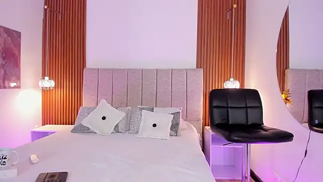 khloe-sweet online show from 03-19-26, 12:49