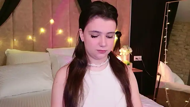 Pauline Heaven online show from 12-01-25, 05:30