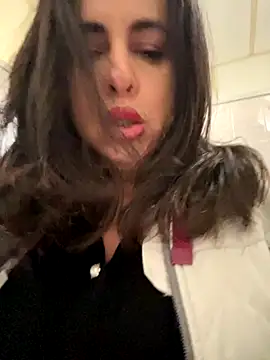 laarti online show from 11-23-25, 09:08