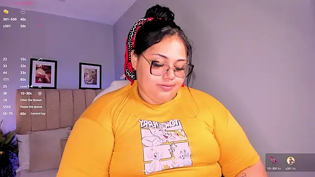 Snapshot of _michel_bbw chatting on 01-13-26, 02:15 michel bbw online show from 01-13-26, 02:15