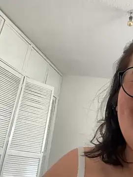 Snapshot of SweetRomina chatting on 02-23-26, 04:07 SweetRomina online show from 02-23-26, 04:07