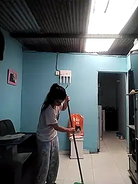 Ariell Kieran online show from 04-04-26, 07:42