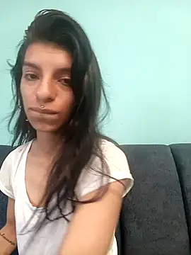 Ariell Kieran online show from 10-21-25, 05:56
