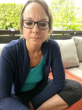 Fuxy-love69 online show from 06-17-26, 09:52