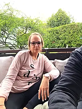 Fuxy-love69 online show from 04-12-26, 01:47