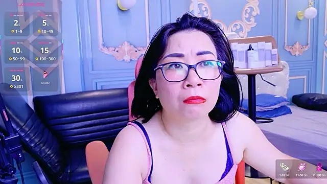 Snapshot of LucianaMe chatting on 06-24-26, 03:10 LucianaMe online show from 06-24-26, 03:10