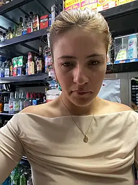 Andrea18 blonde online show from 06-25-26, 09:09