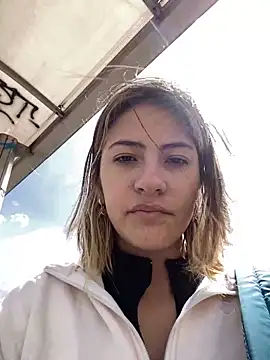 Snapshot of Andrea18_blonde chatting on 11-10-25, 02:33 Andrea18 blonde online show from 11-10-25, 02:33