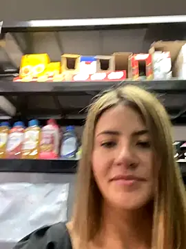 Snapshot of Andrea18_blonde chatting on 12-02-25, 02:30 Andrea18 blonde online show from 12-02-25, 02:30