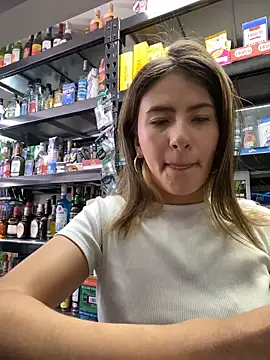 Andrea18 blonde online show from 04-22-26, 03:41