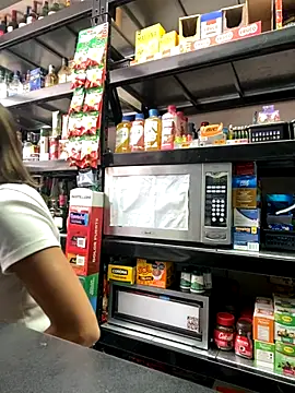 Snapshot of Andrea18_blonde chatting on 12-01-25, 01:45 Andrea18 blonde online show from 12-01-25, 01:45