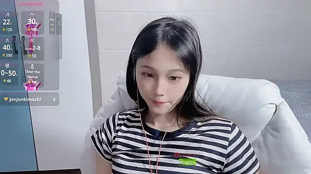 xunian71O online show from 02-22-25, 01:33