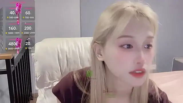 xunian71O online show from 10-02-25, 10:02