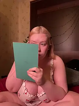 Snapshot of Viesicaa chatting on 02-24-26, 04:02 Viesicaa online show from 02-24-26, 04:02