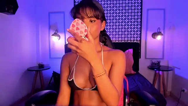 Gigi Strawberry online show from 03-13-25, 08:04