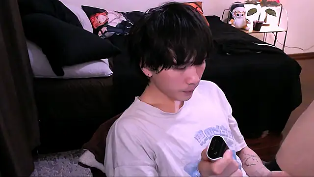 rennnuts online show from 11-17-25, 03:16