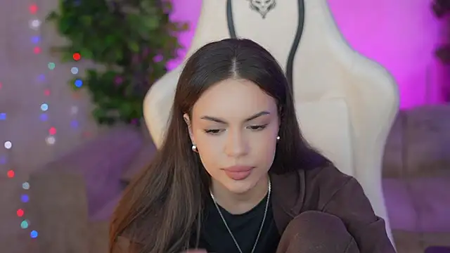 Milana angell online show from 03-21-25, 08:17