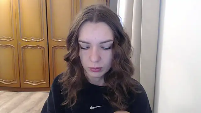 aurora lust online show from 10-29-25, 06:34