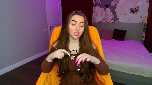 Snapshot of MissisCaty chatting on 05-19-26, 01:56 MissisCaty online show from 05-19-26, 01:56