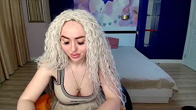 MissisCaty online show from 11-14-25, 04:27