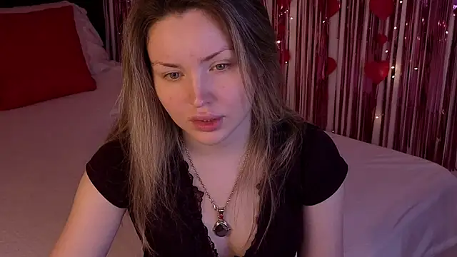 Snapshot of Lora_Rosee chatting on 06-04-26, 02:33 Lora Rosee online show from 06-04-26, 02:33