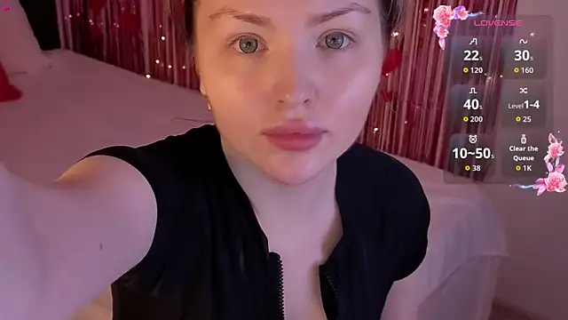 Lora Rosee online show from 04-09-26, 12:11