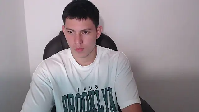 JamesCr  online show from 02-26-25, 09:44