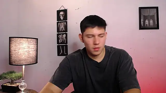 JamesCr  online show from 11-06-25, 12:47