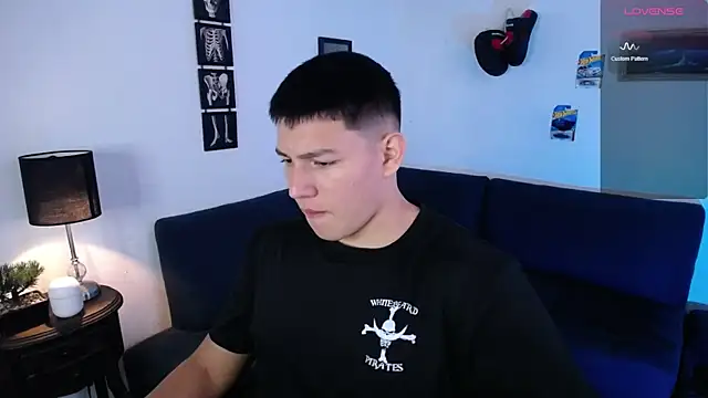 JamesCr  online show from 04-21-26, 01:07