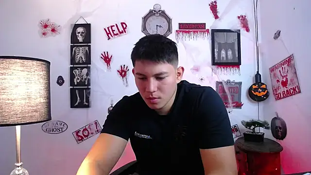 JamesCr  online show from 10-29-25, 11:20