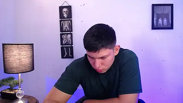 JamesCr  online show from 11-05-25, 12:41