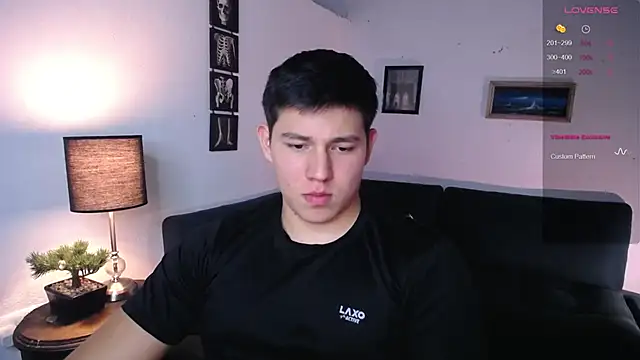 JamesCr  online show from 02-08-26, 12:08