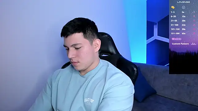 JamesCr  online show from 01-14-26, 03:43