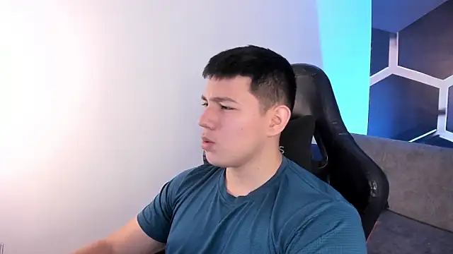 JamesCr  online show from 01-15-26, 03:21