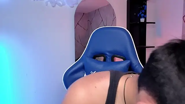 JamesCr  online show from 07-23-26, 12:24