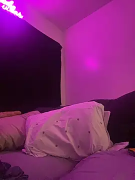 Snapshot of nadia06 chatting on 09-15-25, 04:24 nadia06 online show from 09-15-25, 04:24