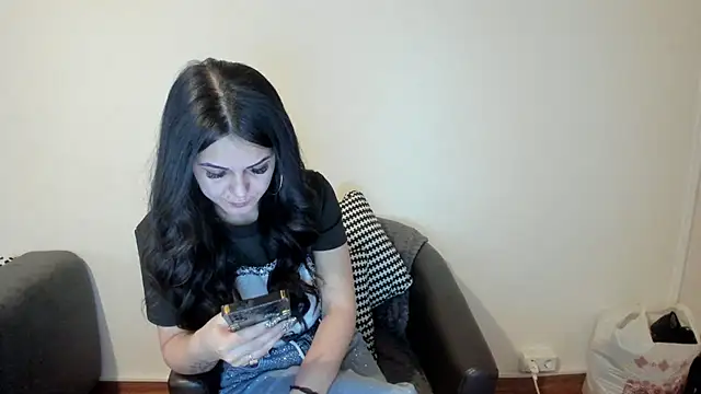 NicoleKatee online show from 02-03-26, 01:49