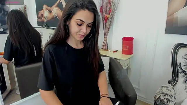 NicoleKatee online show from 10-07-25, 01:23