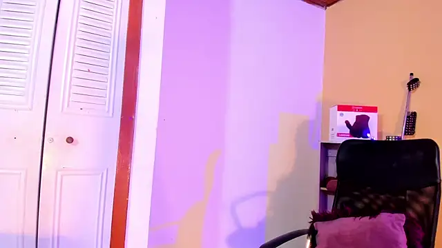 Violetta 0 online show from 01-17-26, 01:37