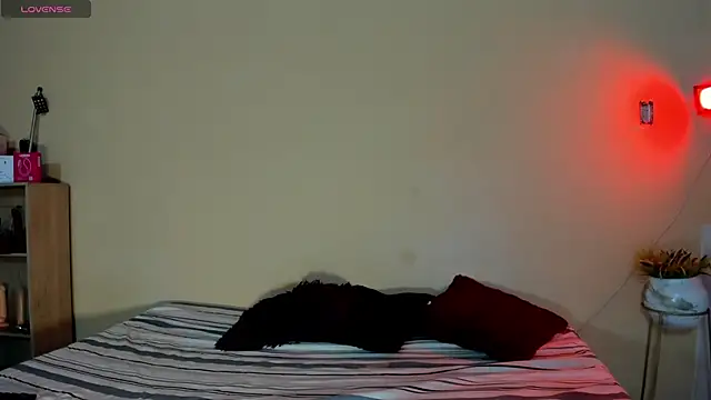 Violetta 0 online show from 03-17-26, 12:19