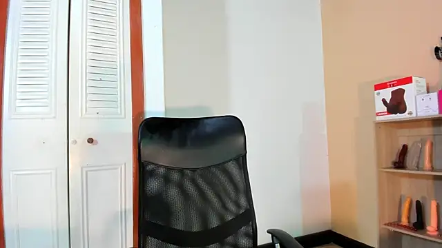 Violetta 0 online show from 02-20-26, 01:57