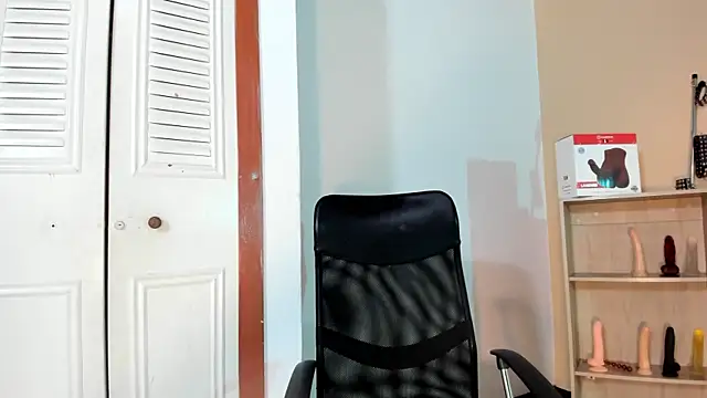 Violetta 0 online show from 10-28-25, 01:10