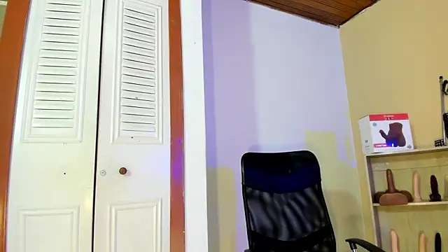 Violetta 0 online show from 10-22-25, 12:59