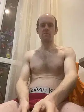 LynnAhNight online show from 04-10-26, 05:20