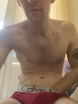 LynnAhNight online show from 04-11-26, 05:26