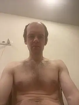 LynnAhNight online show from 02-24-25, 03:23