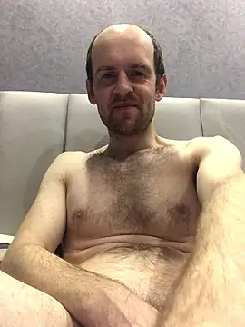 LynnAhNight online show from 01-13-26, 03:16