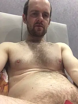 LynnAhNight online show from 01-14-26, 05:49